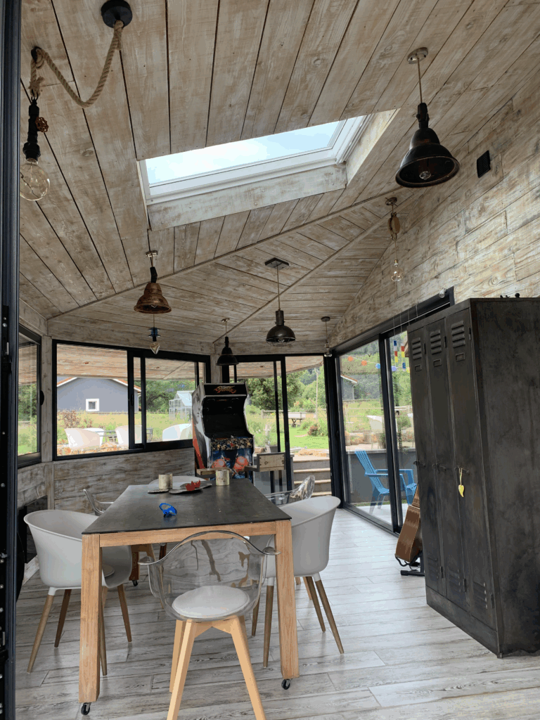 Menuiserie alu Taintrux extension œil de bœuf galandage anthracite MAN OF STYLE Vosges vitrages